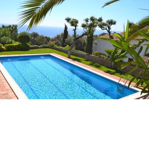 Fornells de la Selva Apartment Sleeps 5 with Pool and WiFi