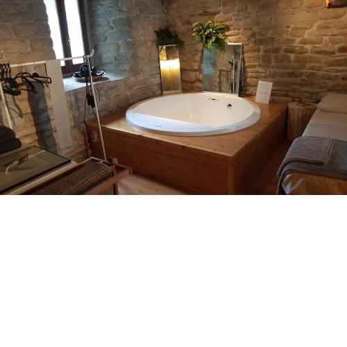 #FortCozzo - JacuzziSuite & Sauna - Casola Valsenio