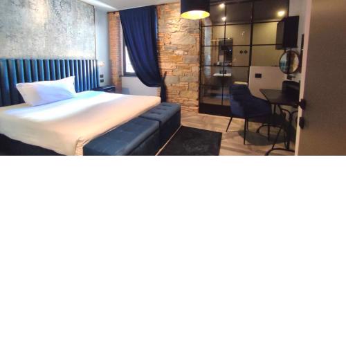 FORVM bijoux ROOMS