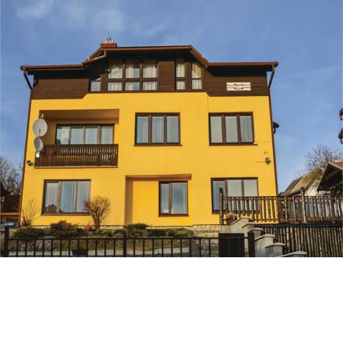 Four-Bedroom Apartment in Nova Lesna