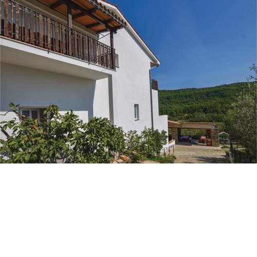 Four-Bedroom Apartment in Smarje