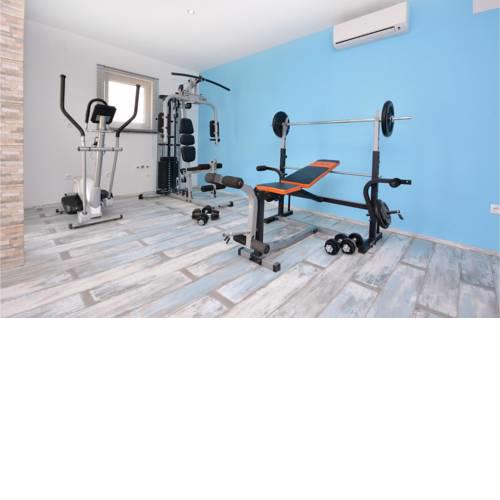 Four-Bedroom Holiday home Drvenik Veliki with Sea view 05