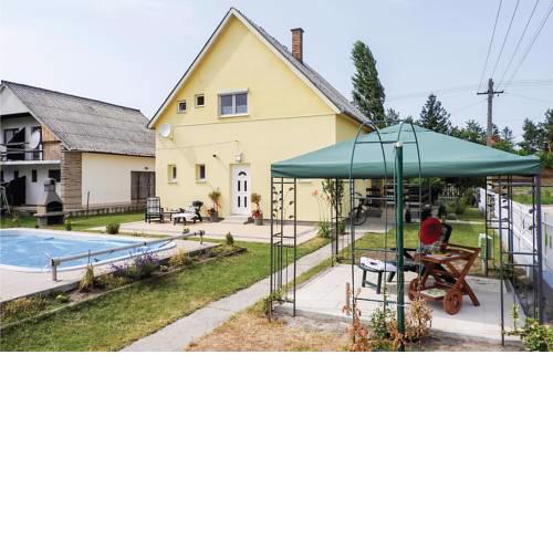Four-Bedroom Holiday Home in Balatonmariafurdo