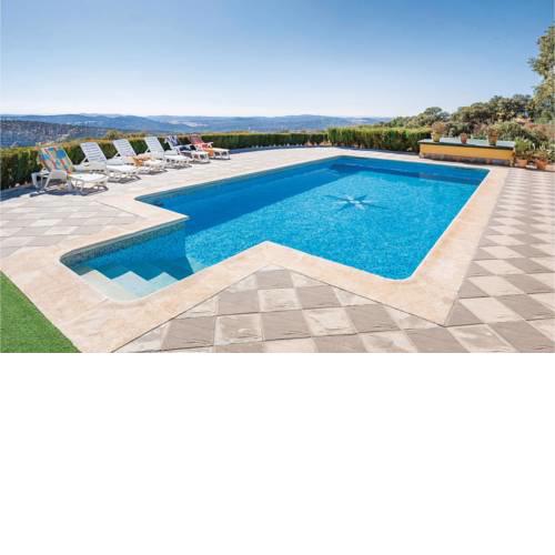 Four-Bedroom Holiday Home in Constantina