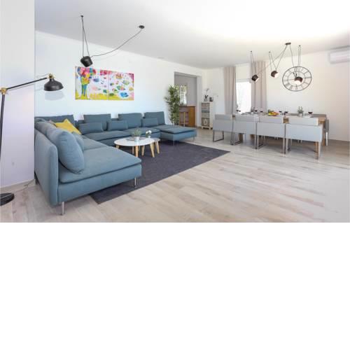 Four-Bedroom Holiday Home in Kastel Stari
