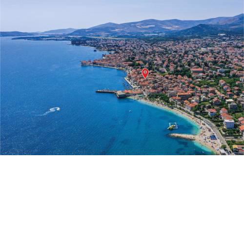 Four-Bedroom Holiday Home in Kastel Stari