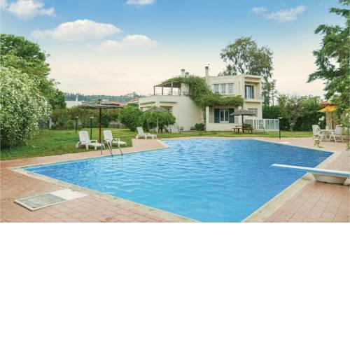 Four-Bedroom Holiday Home in Kato Diminio