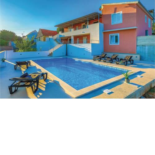 Four-Bedroom Holiday Home in Primorski Dolac
