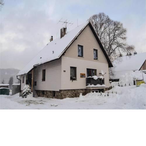 Four-Bedroom Holiday Home in Stozec