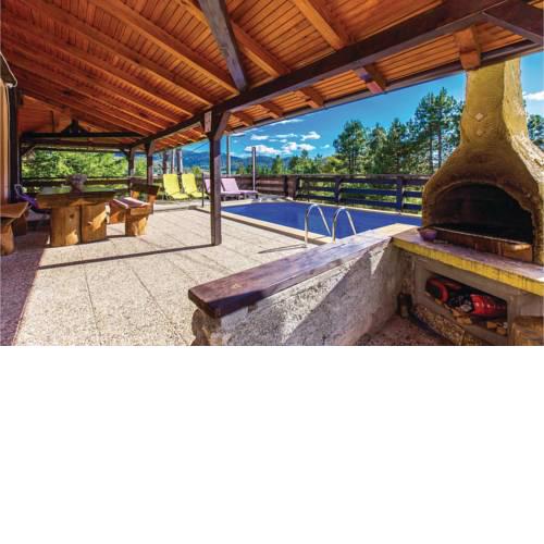 Four-Bedroom Holiday Home in Vrata