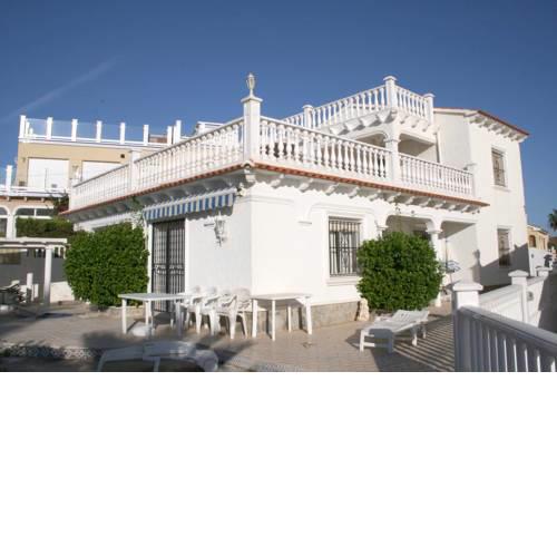 Four Rooms Villa with Sea View