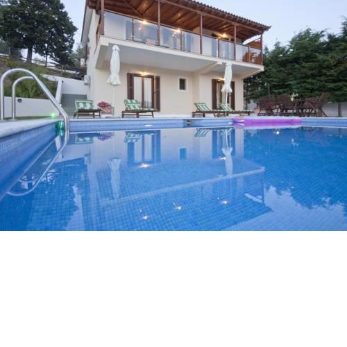 Four Seasons Villas