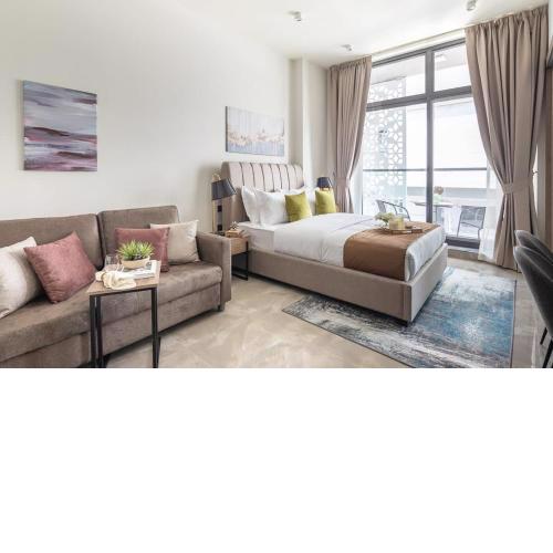 Frank Porter - Majestique Residence 2