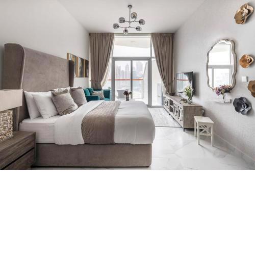 Frank Porter - Millenium Binghatti Residences