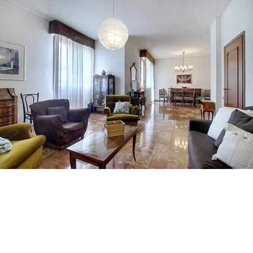 Frati Bigi With Two Bedrooms And Parking