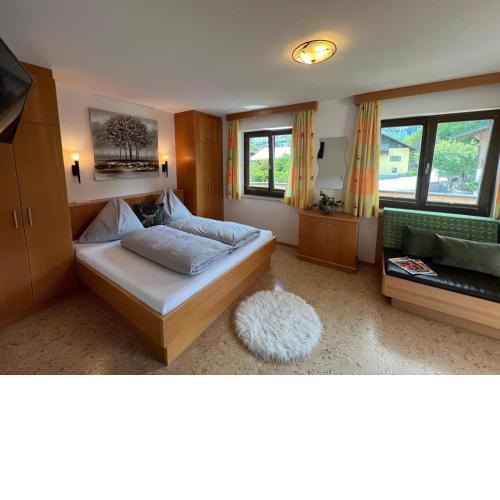 Frauenmantel mit extra Doppelzimmer