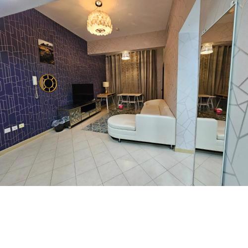 Freshlook 2 BHK in Marina 707