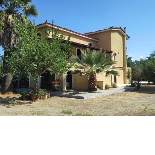 Friends / Family Relaxing country house, Chalkida