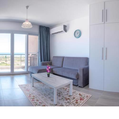 Frigga Home Studio With Sea view