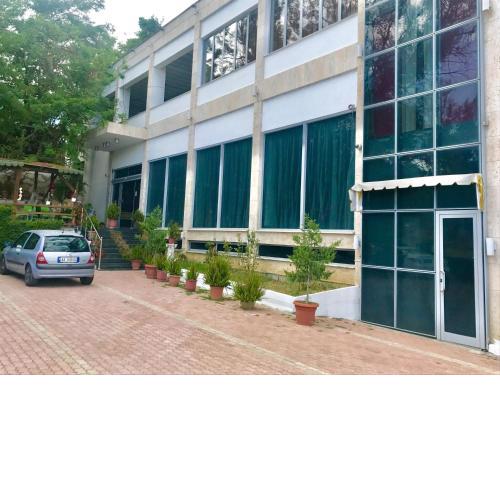 "Frogs House" Hotel & Restorant