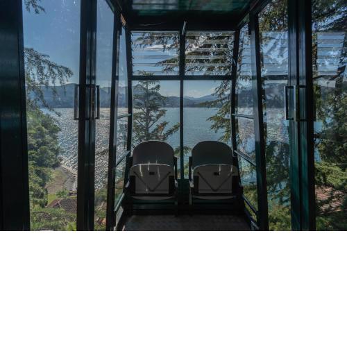 Front Lake Apartment with private Funicular by Rent All Como