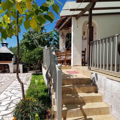 Front Sea Villa