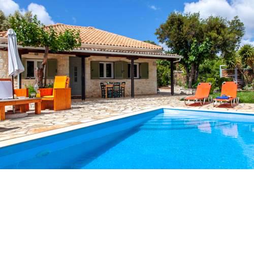 Fterno Villa Sleeps 2 with Pool Air Con and WiFi