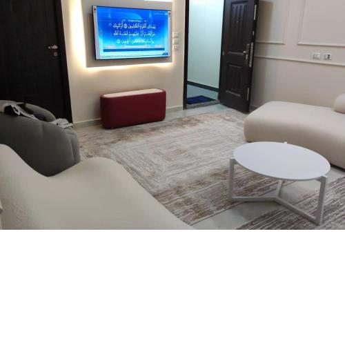 full furnished flat +big garden