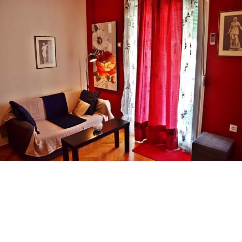 Fully equipped apartment in the heart of Athens