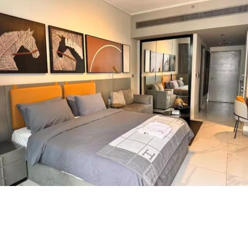 Fully-furbished, modern apartment in Business Bay.