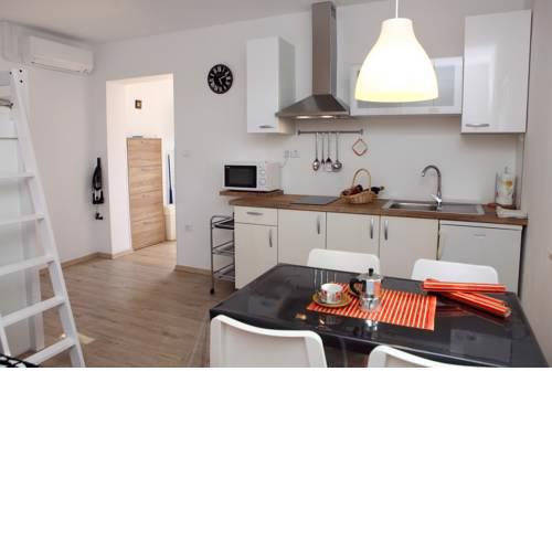 Fully Furnished Studio A/C WiFi MAP