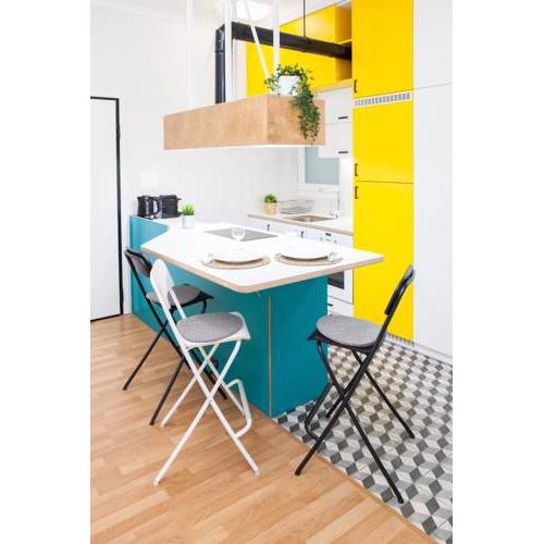 Fully Renovated, Modern Beauty In Central Athens!