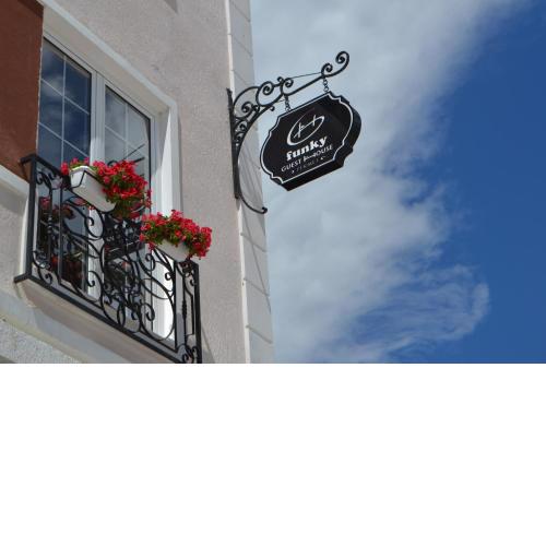 Funky Guest House & Adventures