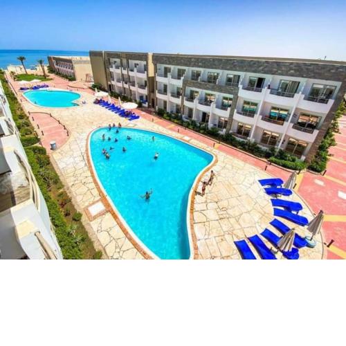 Furnished & kitchen Seaview chalet Beachfront Near Airport