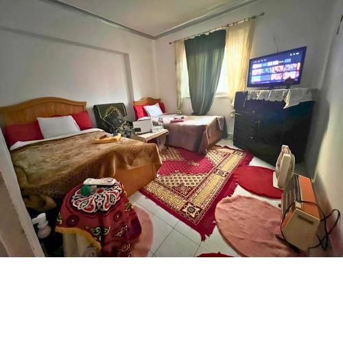 Gadou Twin Room - Shared Kitchen & Lounge in Prime Port Said