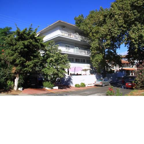 Galanis Studios and Apartments