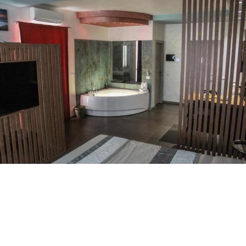 Garda Fantasy Apartment - JACUZZI