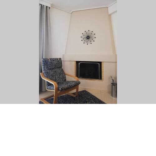 Garden Apartment next to the Mall -Private Parking