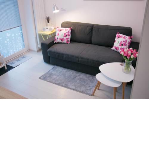 Garden Apartment with parking close to Centrum Prague