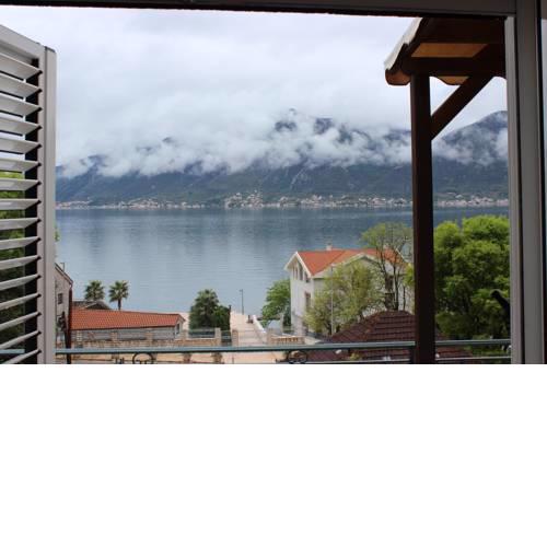 Garden & Swimming pool Apartments Orahovac