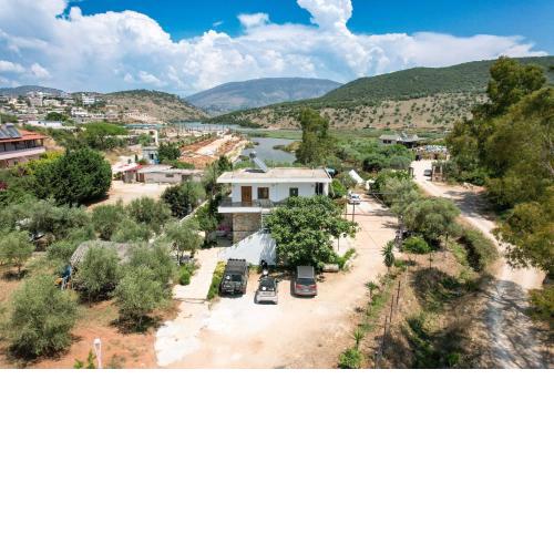 Garden Villa Lake Side & Glamping