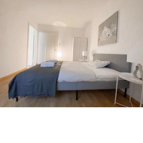 Gardenhouse Room 2 Zurich Airport (1BR)