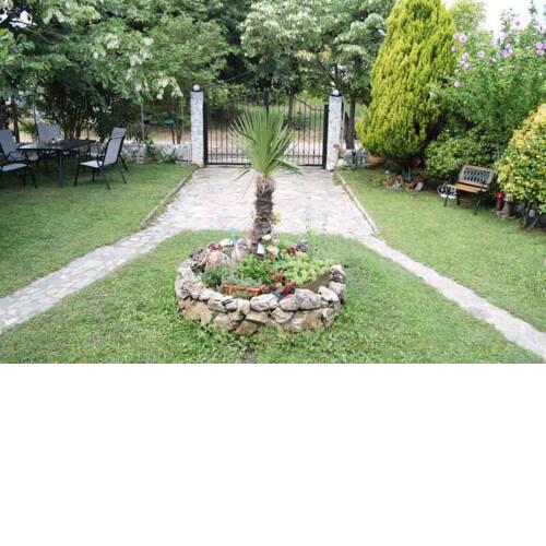 Garden's Villa