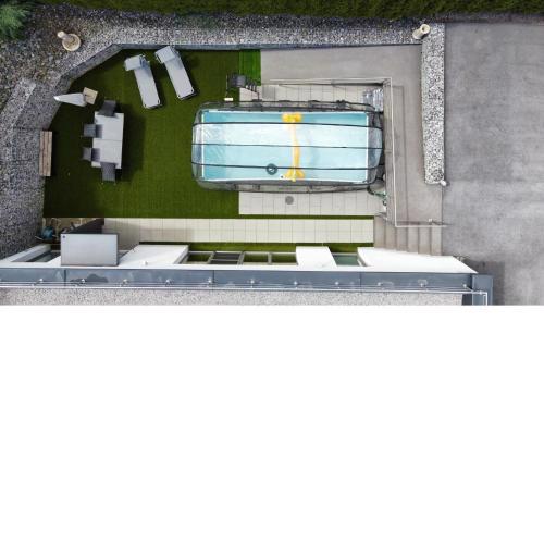 Gartenidylle mit Pool ab Mai 2025