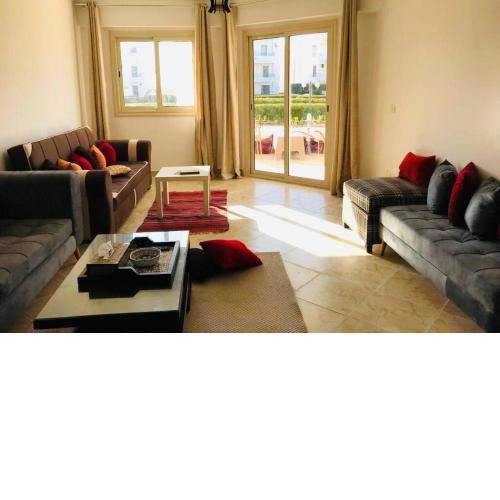 Gateaway chalet with a sunny garden in Ras Sedr