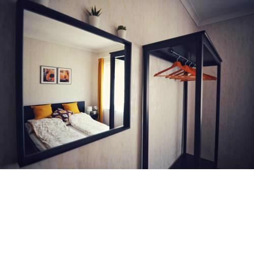 Gellert View 2BR with Direct Airport Bus in City Central