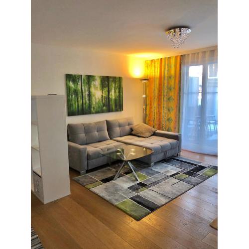 Gemuetliche 2 Zimmer Wohnung mit Gartensitzplatz