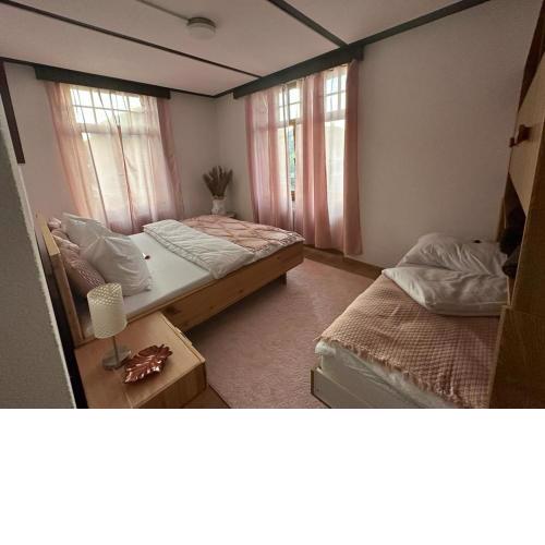 Gemütliches Doppelbett-Zimmer in Schöftland