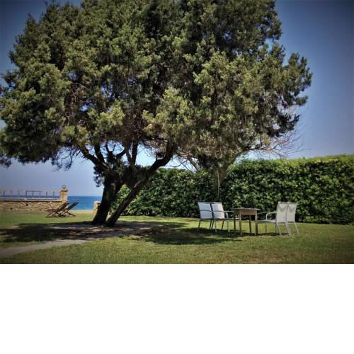 Genari Beach Apartments