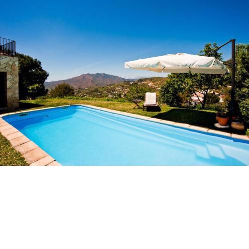 GeniChi: Big Modern Villa with outstanding views sea & countryside